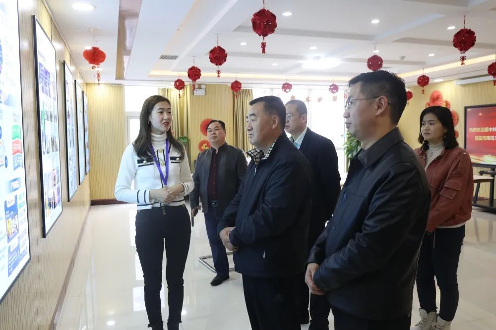 一笔春意 翰墨书香 书法大家齐聚罗飞能源展风采