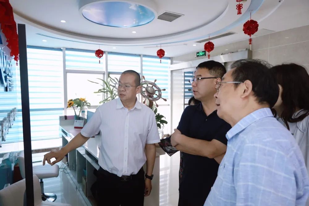 新乡学院医学院院长王新科一行开展访企拓岗促新能源活动